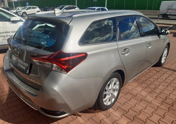 Toyota Auris cena 58500 przebieg: 168020, rok produkcji 2015 z Zbąszyń małe 172